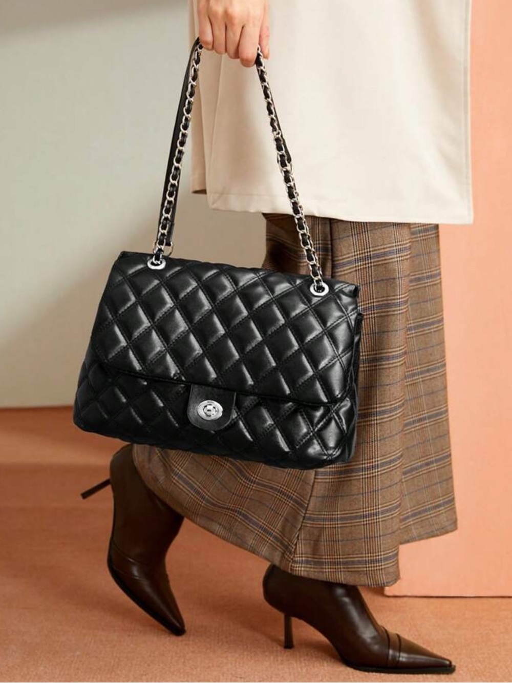 BizChic Large Capacity Diamond Pattern Chain Crossbody Bag, Suitable For Commute